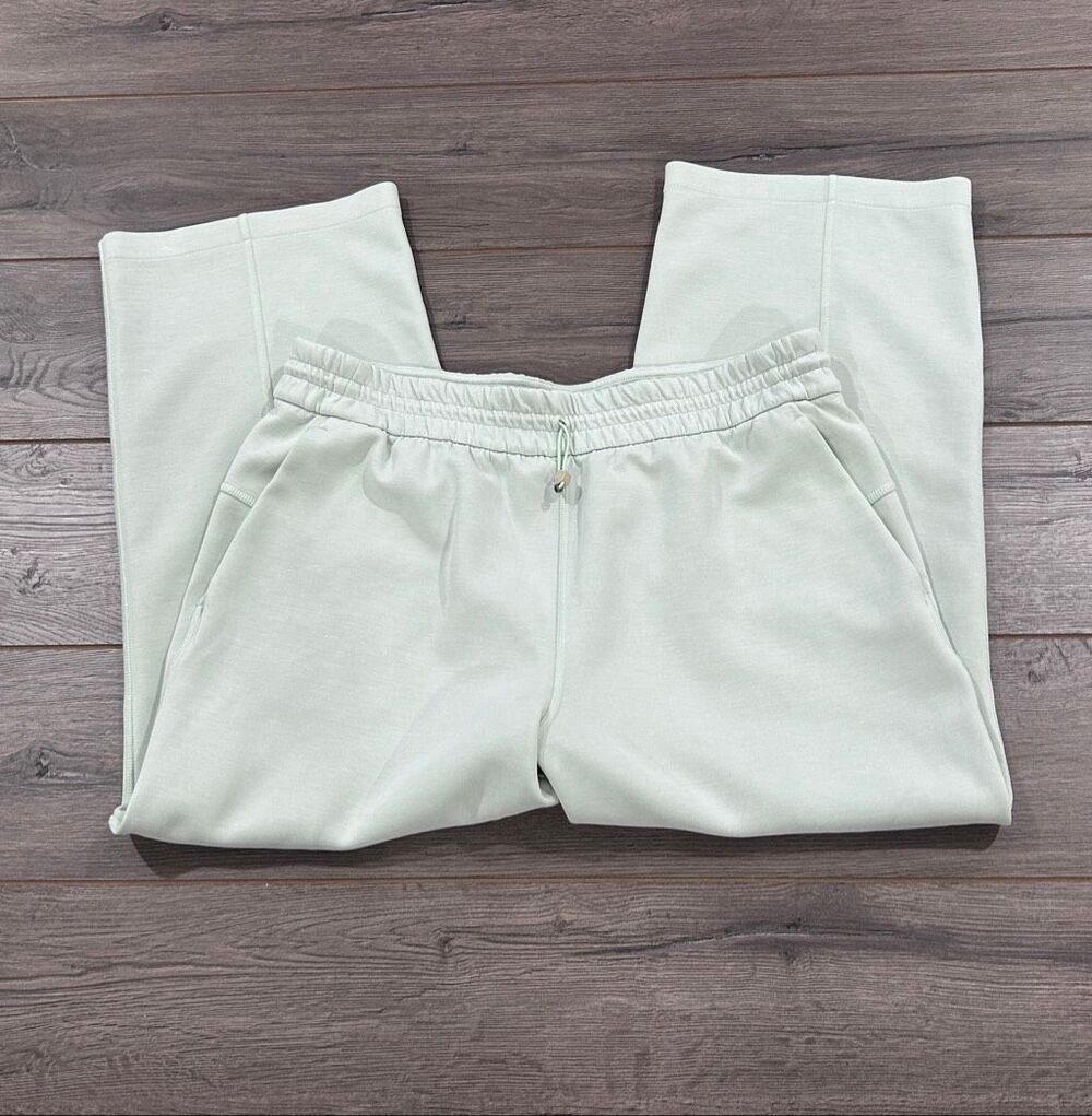 Lululemon Softstreme High-Rise Straight Leg Crop Sz 12